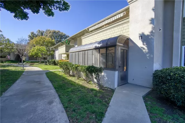 MLS: OC23035531 Condo For Sale