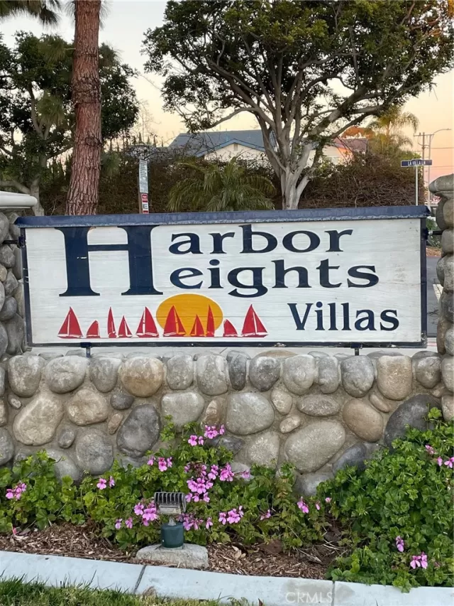 MLS: OC23035643 Condo For Sale