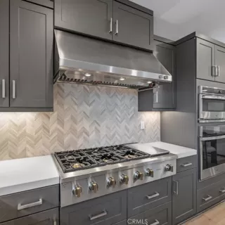 Photo #1: OC23035909 Listing