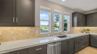 Photo #3: OC23035909 Listing