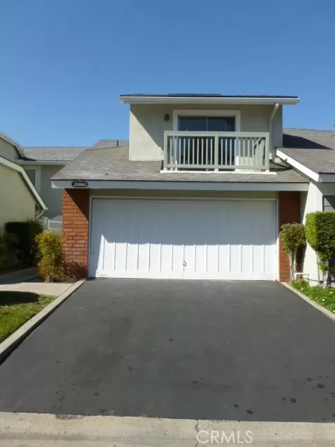 MLS: OC23036190 Condo For Sale