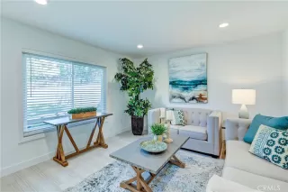 Photo #3: OC23036361 Listing 