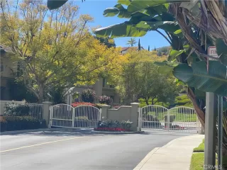 Photo #4: OC23036448 Listing