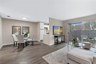 Photo #4: OC23036461 Listing 