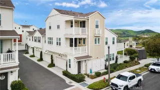 Photo #4: OC23036640 Listing