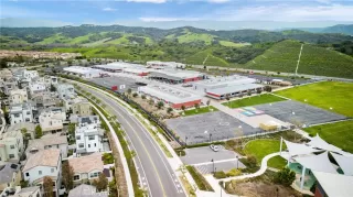 Photo #5: OC23036640 Listing