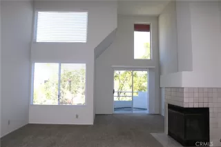 Photo #5: OC23037245 Listing 