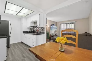 Photo #3: OC23037410 Listing 