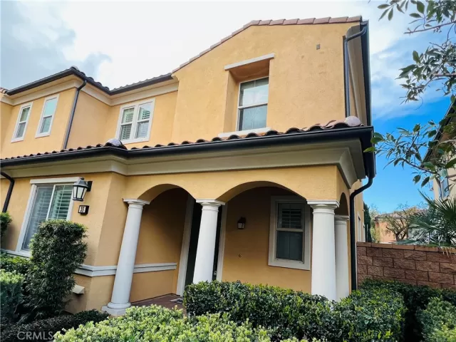 MLS: OC23037608 Condo For Sale