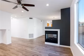 Photo #4: OC23037859 Listing