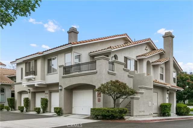 MLS: OC23037881 Condo For Sale