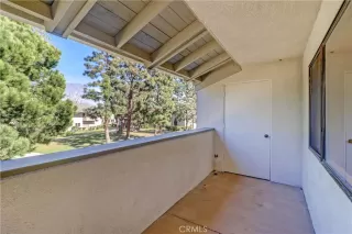 Photo #4: OC23037927 Listing