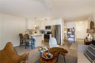 Photo #4: OC23037933 Listing 