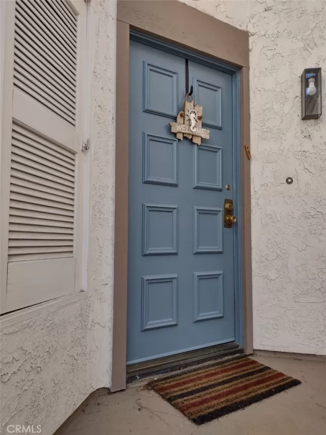 MLS: OC23038025 Condo For Sale