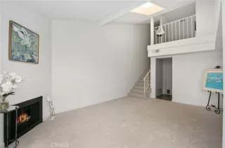 Photo #4: OC23038168 Listing 