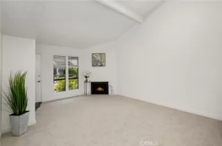 Photo #6: OC23038168 Listing 