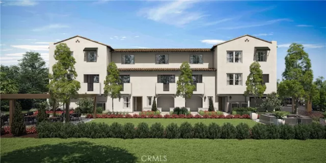 MLS: OC23038173 Condo For Sale