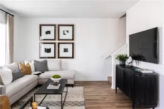 Photo #4: OC23038173 Listing