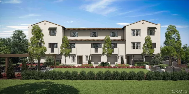 MLS: OC23038197 Condo For Sale