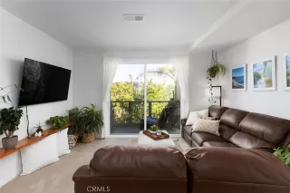 Photo #1: OC23038208 Listing 