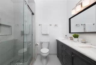 Photo #3: OC23038208 Listing 