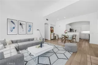 Photo #2: OC23038551 Listing 