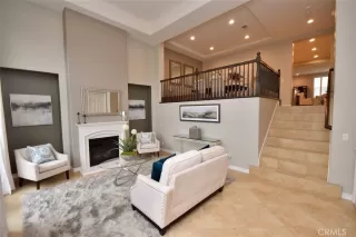 Photo #1: OC23038699 Listing 