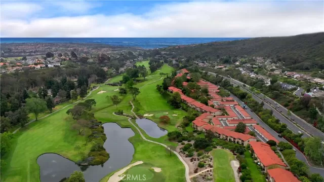 MLS: OC23038719 Condo For Sale