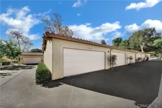 Photo #5: OC23038719 Listing 