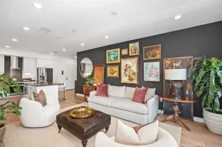 Photo #5: OC23038841 Listing