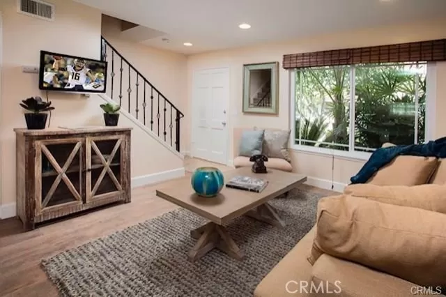 MLS: OC23038962 Condo For Sale