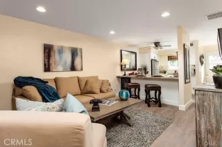 Photo #2: OC23038962 Listing 