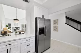 Photo #6: OC23038964 Listing