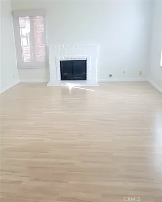 Photo #2: OC23039027 Listing 