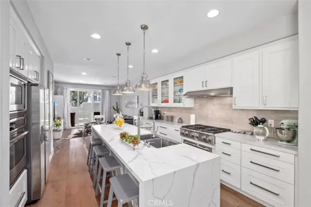 MLS: OC23039132 Condo For Sale