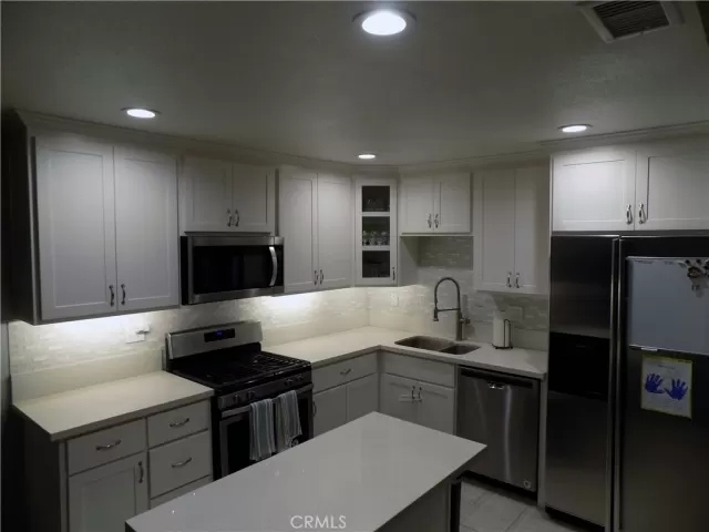 MLS: OC23039172 Condo For Sale