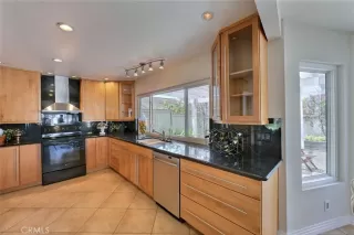 Photo #6: OC23039216 Listing 