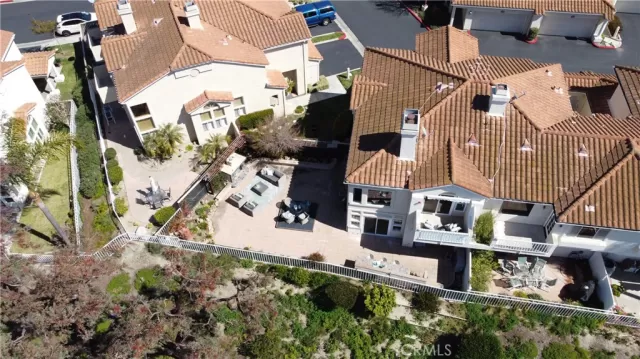 MLS: OC23039306 Condo For Sale