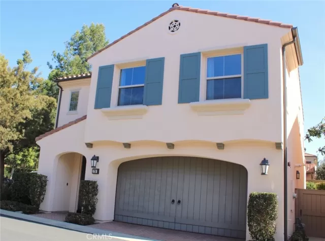 MLS: OC23039365 Condo For Sale