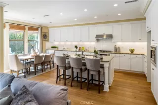 Photo #4: OC23039365 Listing 