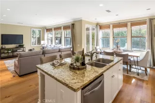 Photo #5: OC23039365 Listing 