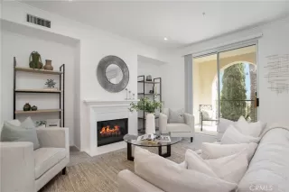 Photo #1: OC23039389 Listing 