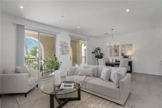 Photo #3: OC23039389 Listing 