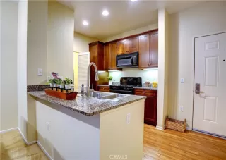 Photo #3: OC23039460 Listing 