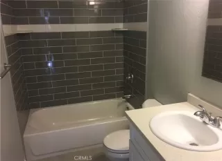 Photo #6: OC23039713 Listing 