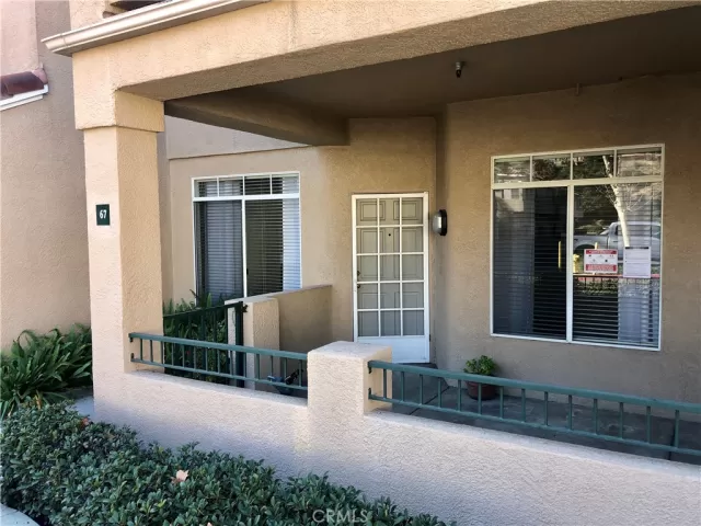 MLS: OC23040192 Condo For Sale