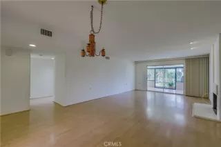 Photo #4: OC23040247 Listing