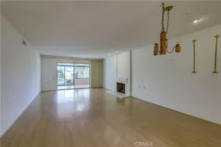 Photo #5: OC23040247 Listing