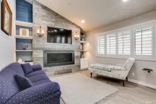 Photo #4: OC23040397 Listing 