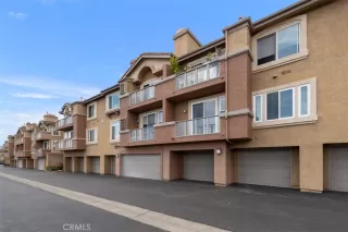 Photo #6: OC23040410 Listing 